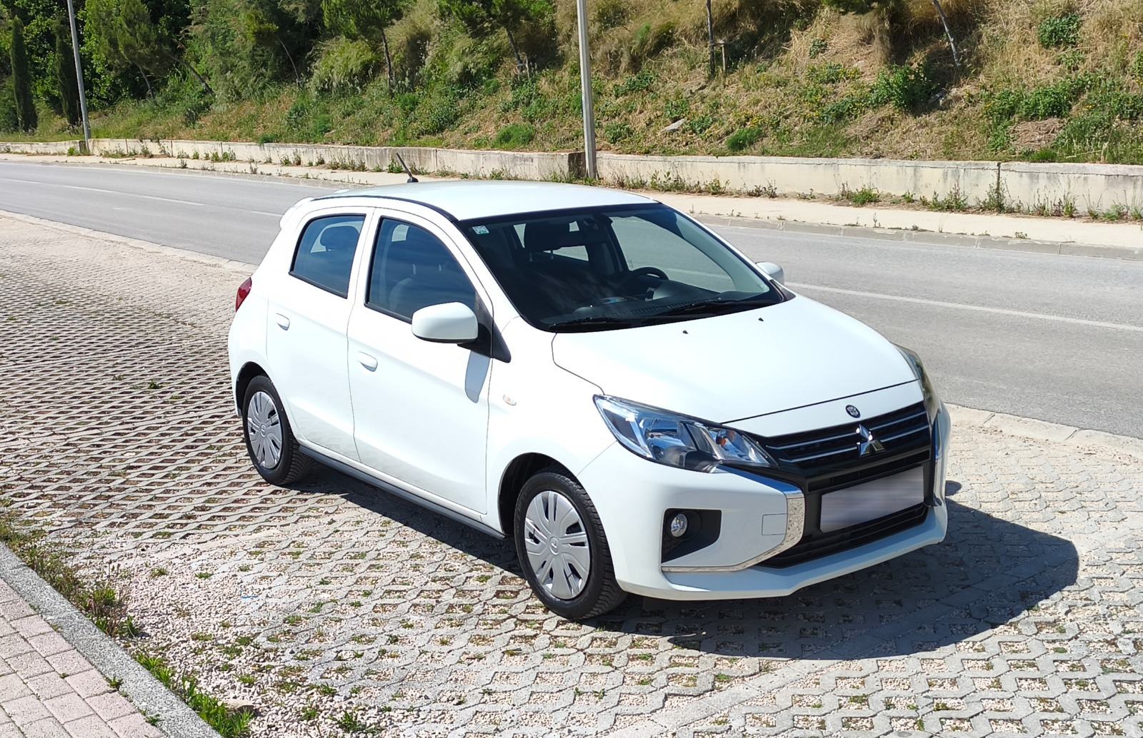 Mitsubishi Space star 1.0,52kW,70.509km,Parking kamera,multimedija, fotografija 1