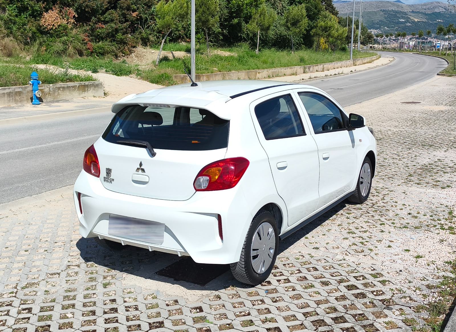 Mitsubishi Space star 1.0,52kW,70.509km,Parking kamera,multimedija, fotografija 10