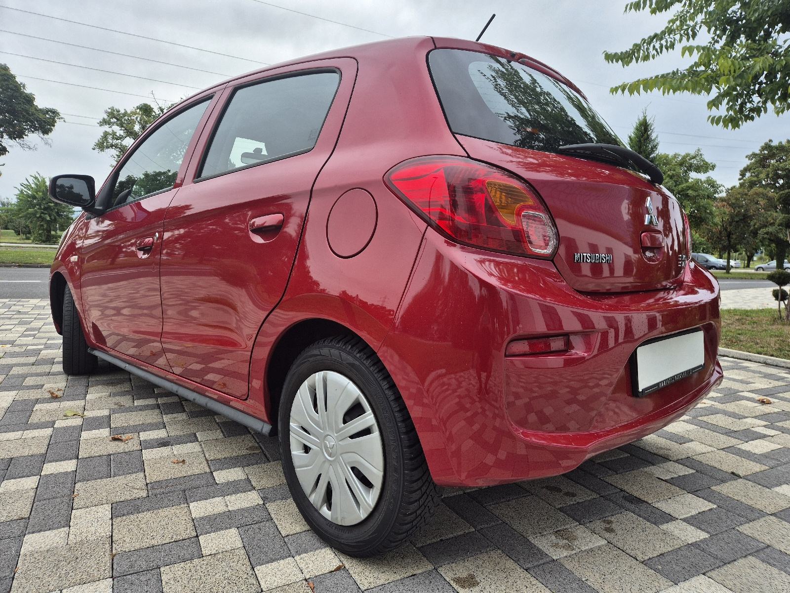 Mitsubishi Space Star 1,0 **INTENSE**KLIMA**SERVISNA**REG 1 GOD**, fotografija 7