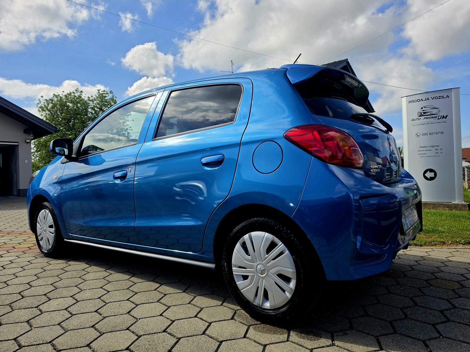 Mitsubishi Space Star 1.2,,BENZIN, ODLIČAN,,15974KM, fotografija 5