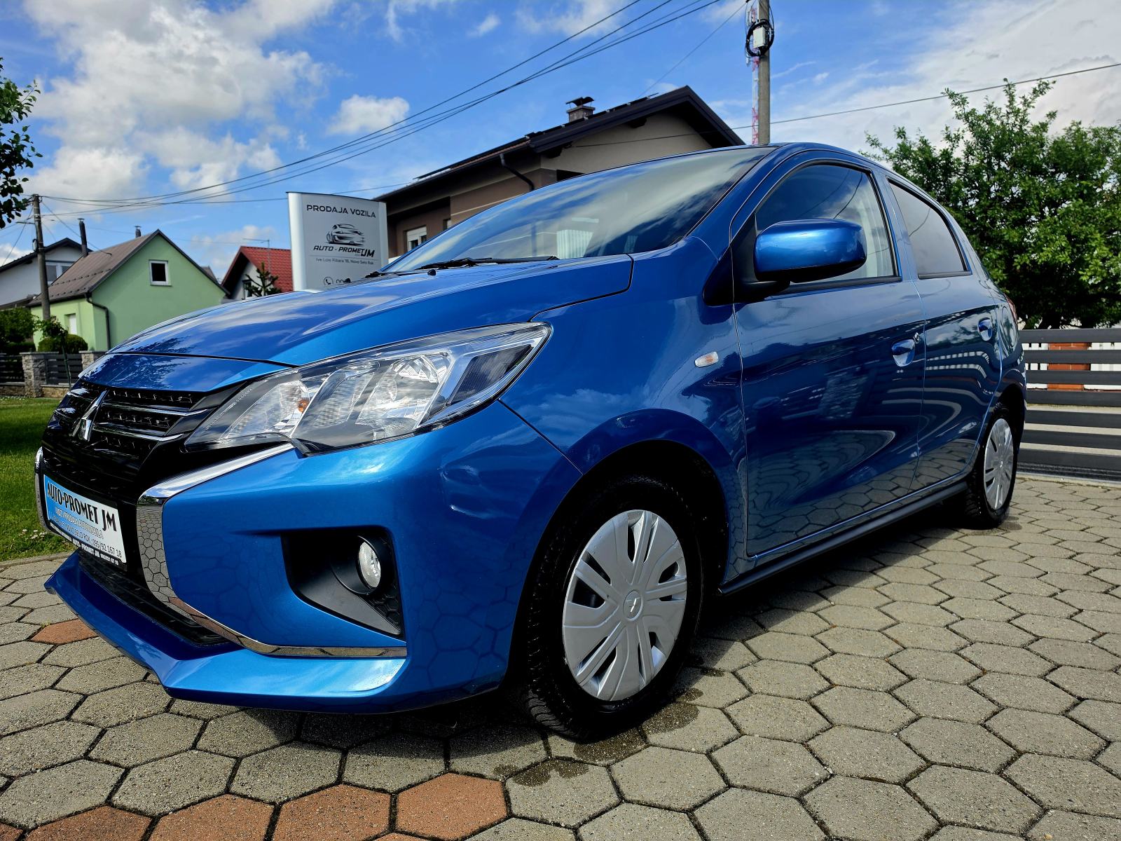 Mitsubishi Space Star 1.2,,BENZIN, ODLIČAN,,15974KM, fotografija 2