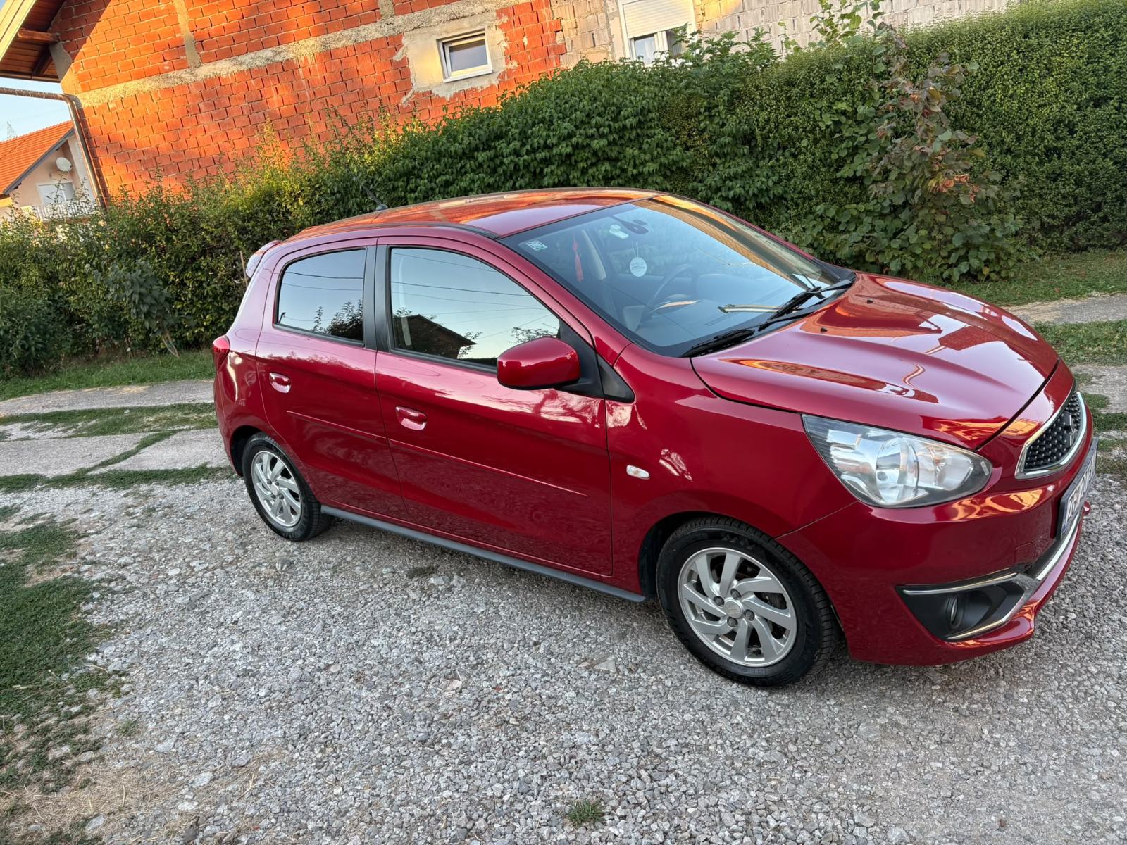 Mitsubishi Space Star 1,2 2WD MT INVITE, fotografija 2