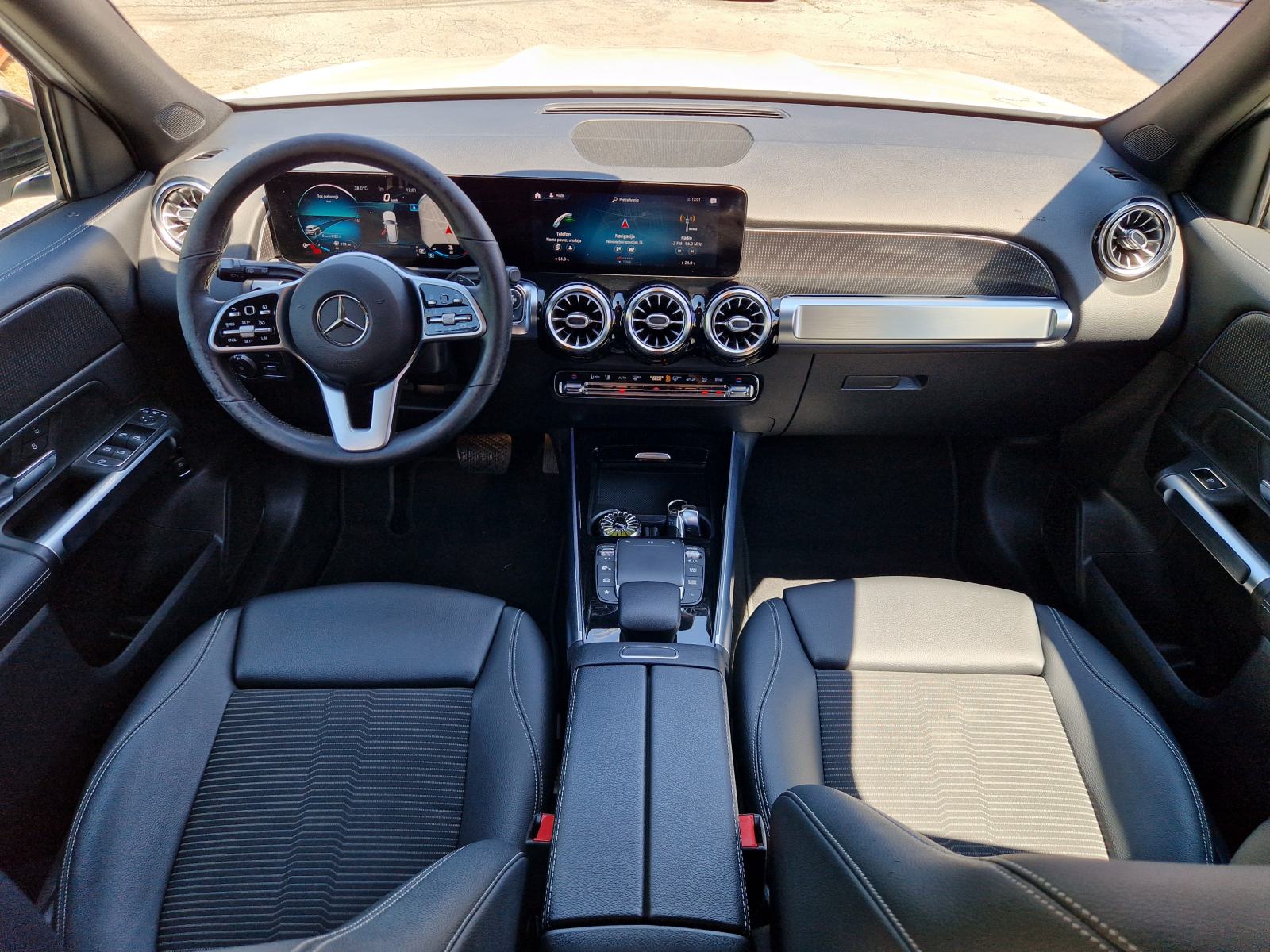 MERCEDES*GLB*2.0 DIESEL*REG.6/27*AUTOMATIK*FULL LED*AMBI*KAMERA*29900E, fotografija 14
