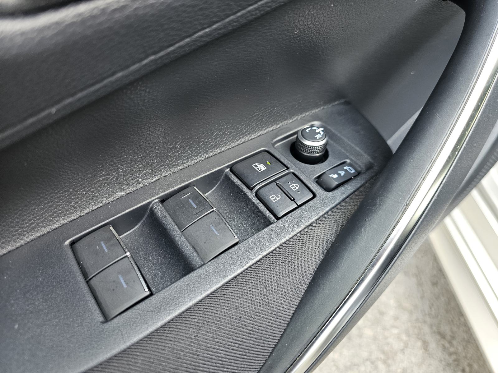 NEW*TOYOTA*COROLLA*1.8 HYBRID*2022.G*FULL LED*KAMERA*NAVI*TOUCH*19980E, fotografija 14