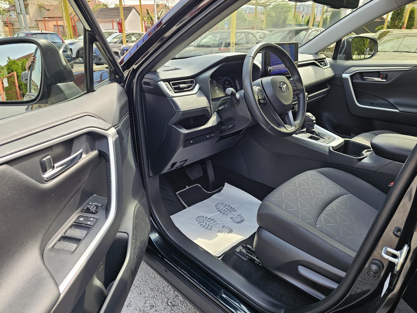 NEW*TOYOTA*RAV4*2.5 HYB-218KS*AUTOMATIC*2023.G*KAMERA*NAVI*TOUCH*28900, fotografija 12