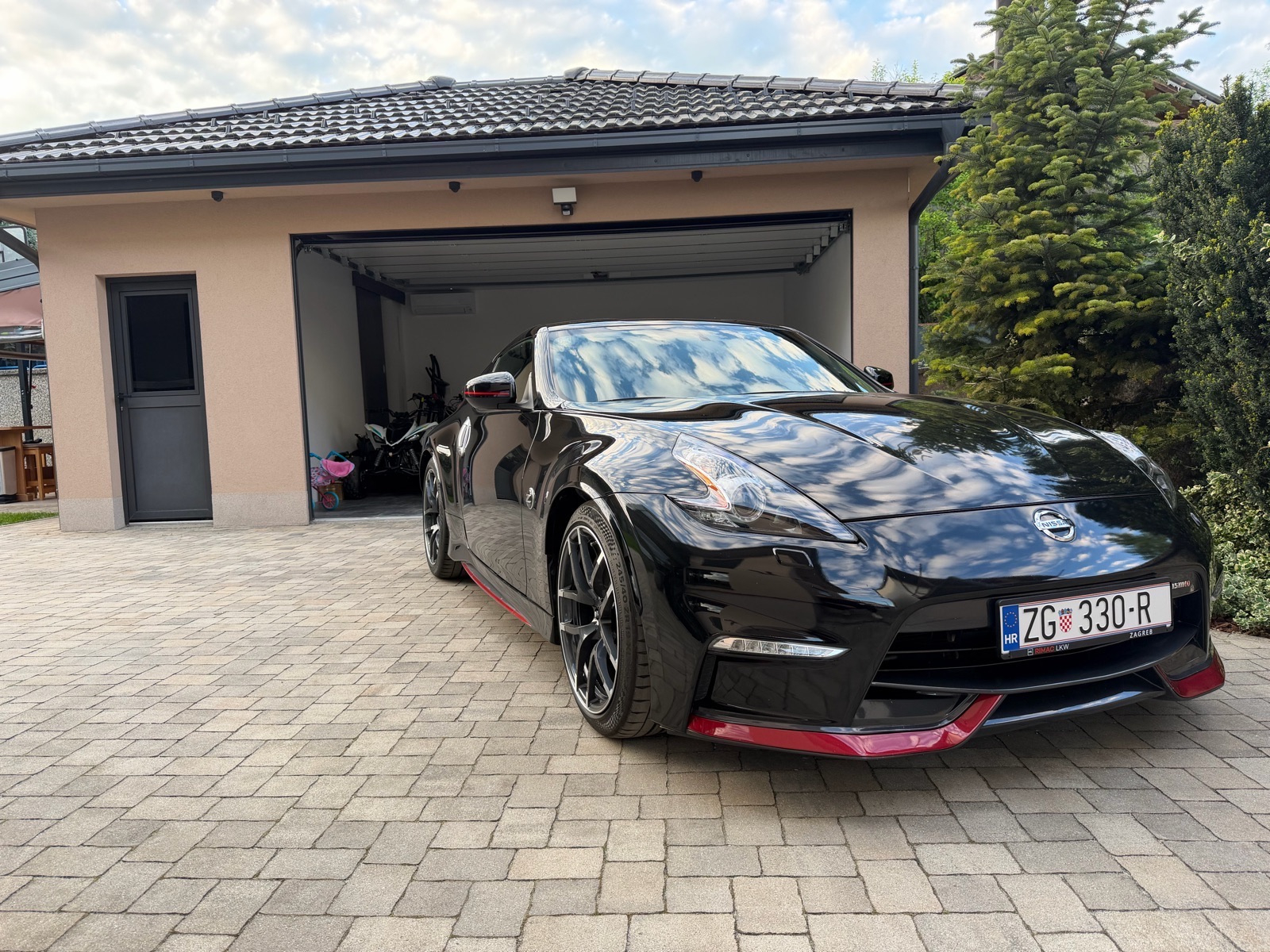 Nissan 370Z Nismo automatik, pogled izvana - slika 1