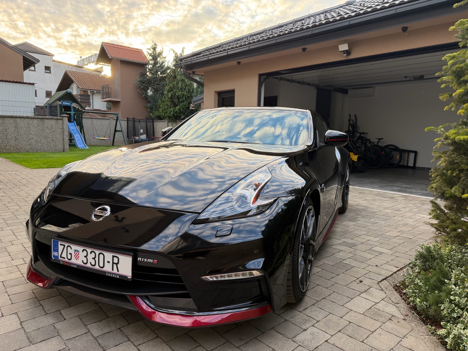 Nissan 370Z Nismo automatik, pogled izvana - slika 2