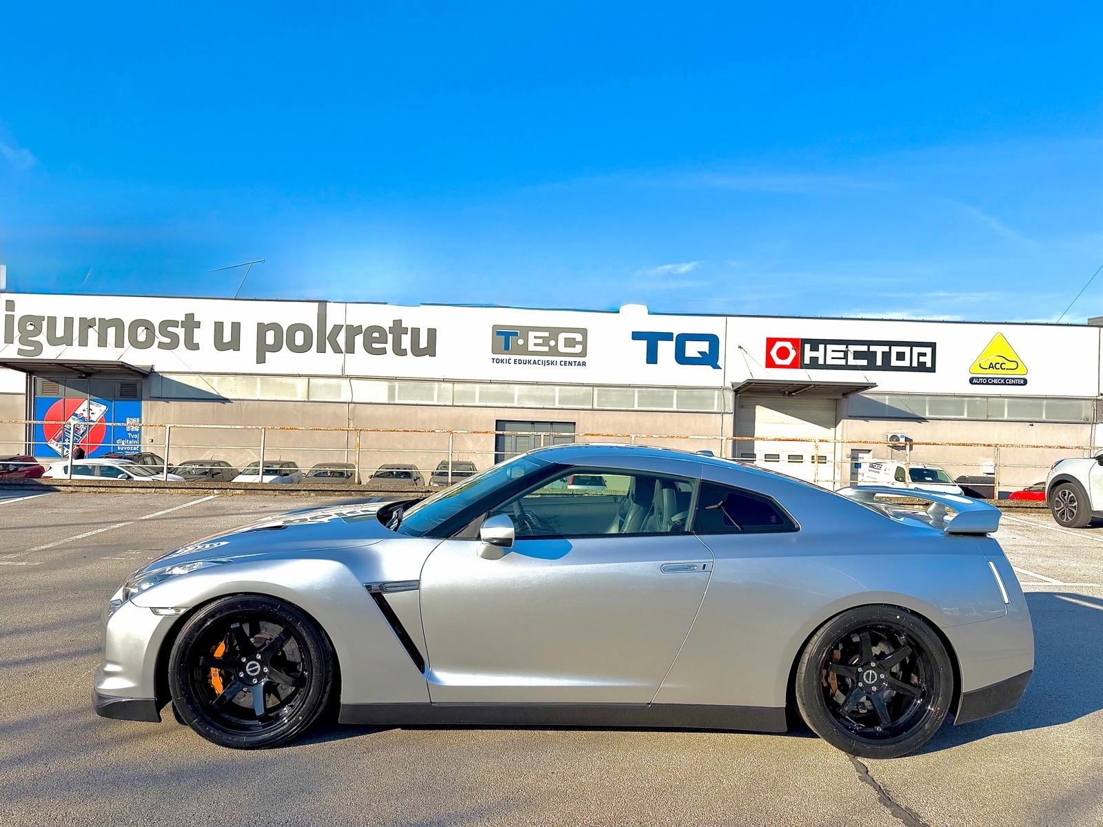 Nissan GT-R, fotografija 6