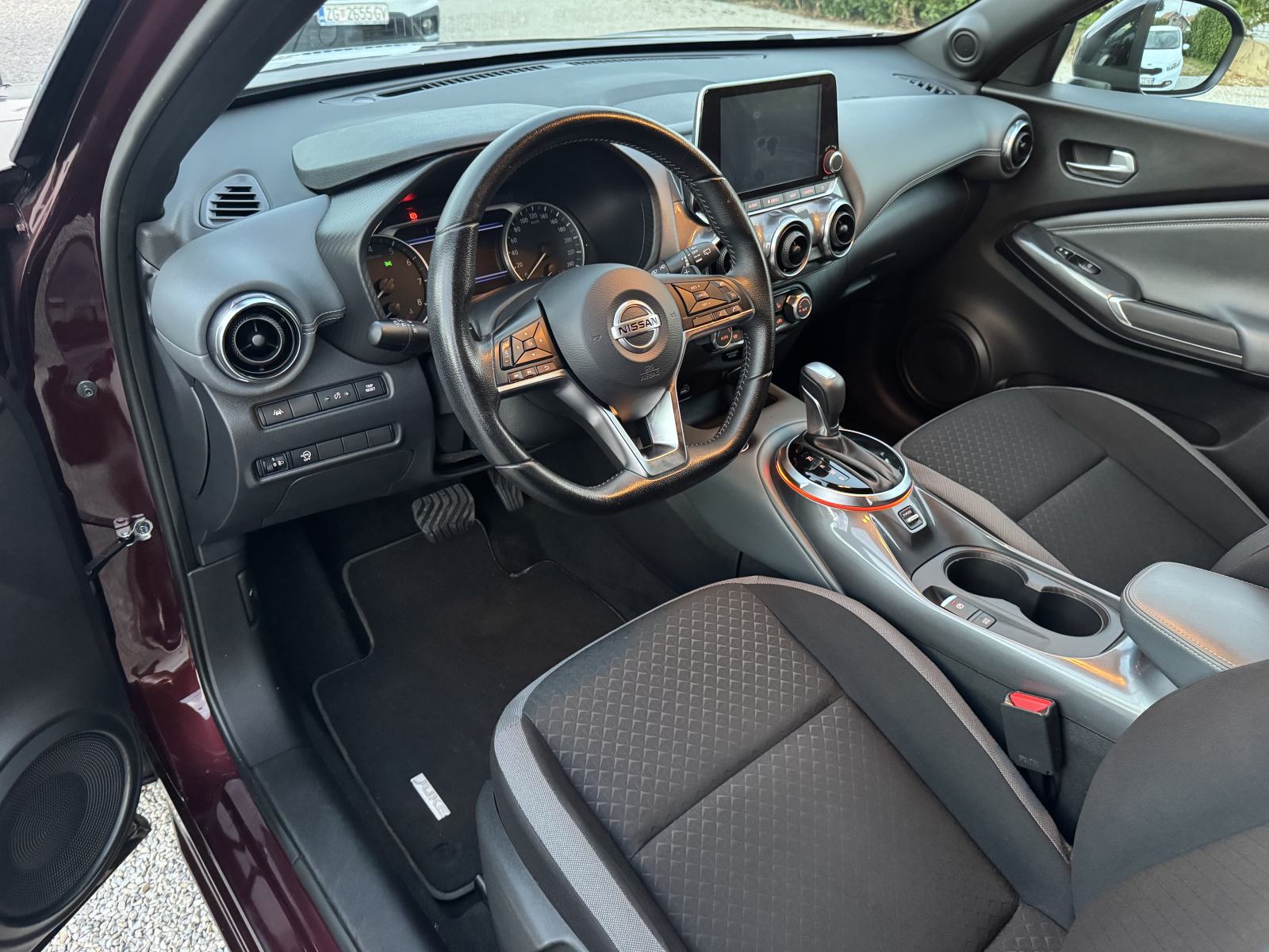 Nissan Juke 1,0 DIG-T - Automatik -105 000 km -1. Vlasnik NIJE UVOZ, fotografija 14