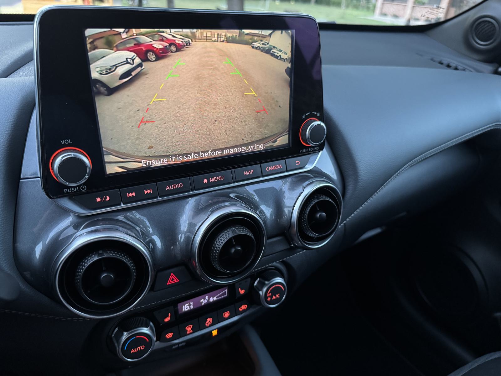 Nissan Juke 1,0 DIG-T - Automatik -105 000 km -1. Vlasnik NIJE UVOZ, fotografija 15