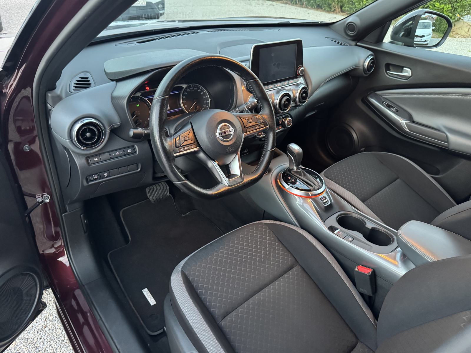 Nissan Juke 1,0 DIG-T - Automatik -105 000 km -1. Vlasnik NIJE UVOZ, fotografija 16