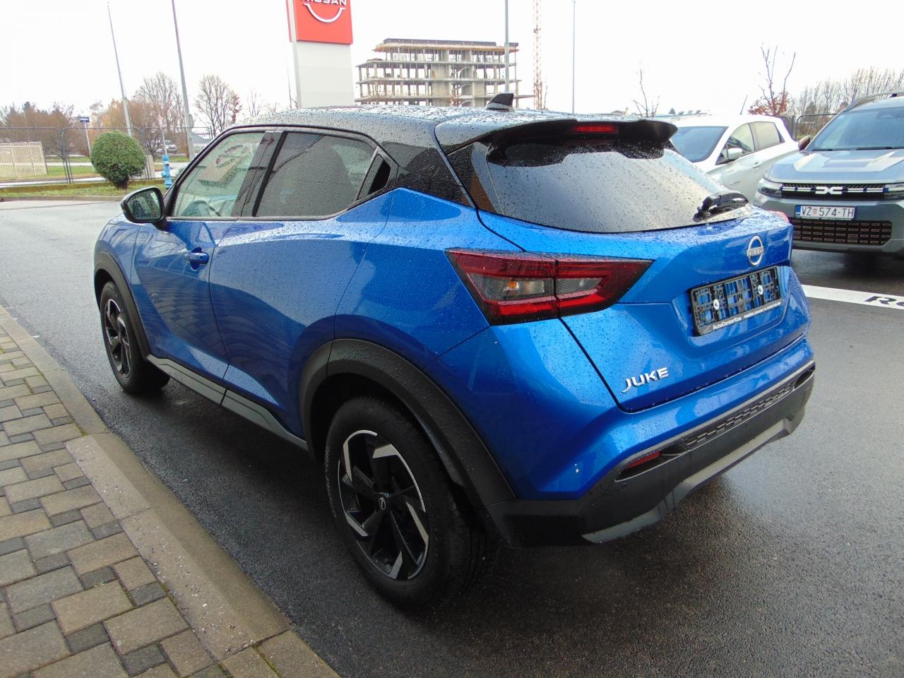 Nissan Juke 1,0 DIG-T N-Connecta, fotografija 6