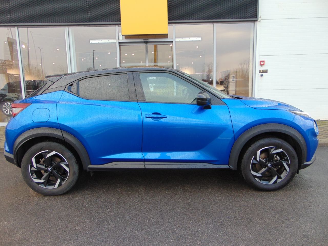 Nissan Juke 1,0 DIG-T N-Connecta, fotografija 8