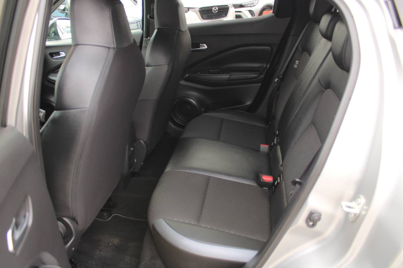 Nissan Juke 1.0 DIG-T AUTOMATIK N-Connecta, fotografija 11