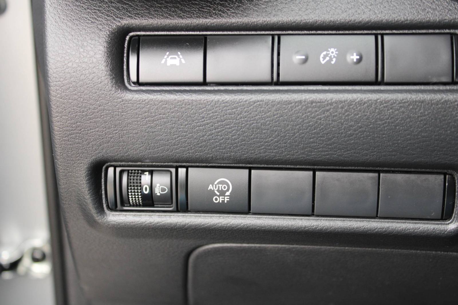 Nissan Juke 1.0 DIG-T AUTOMATIK N-Connecta, fotografija 15