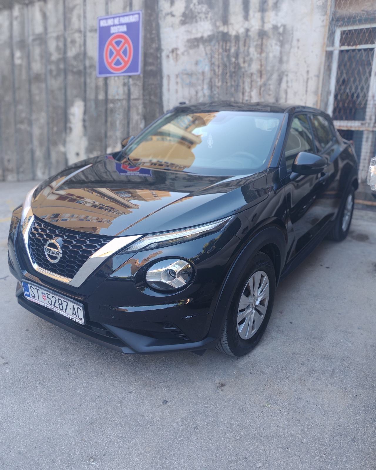 Nissan Juke 1,0, fotografija 1