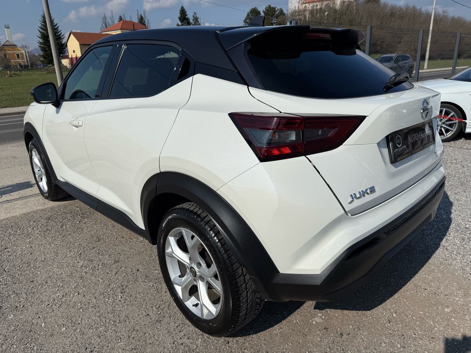 Nissan Juke 1,0 TOP STANJE KAMERA / NAVIGACIJA 90 24MJ.JAMSTVO, fotografija 15