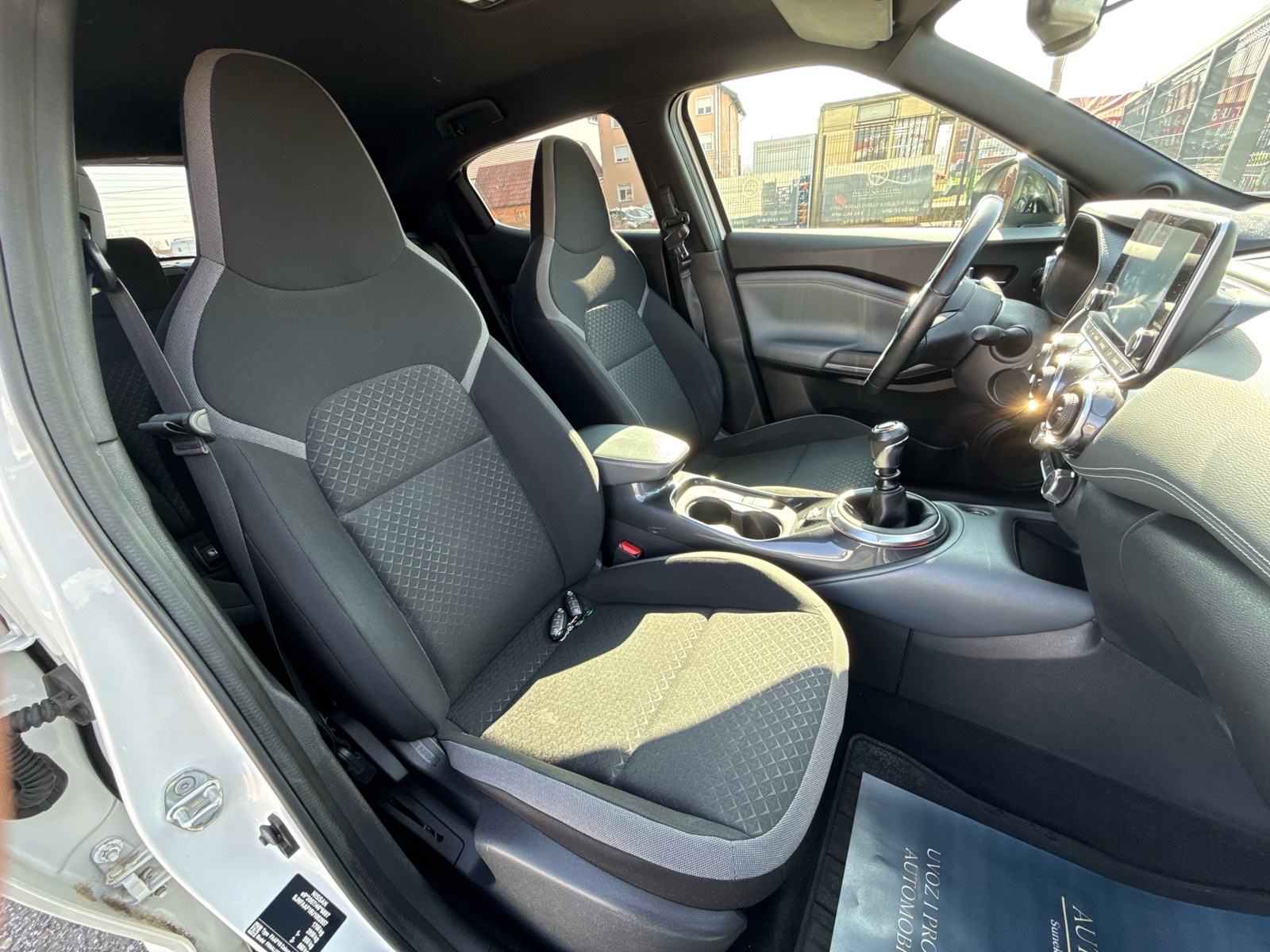 Nissan Juke 1,0 TOP STANJE KAMERA / NAVIGACIJA 90 24MJ.JAMSTVO, fotografija 19
