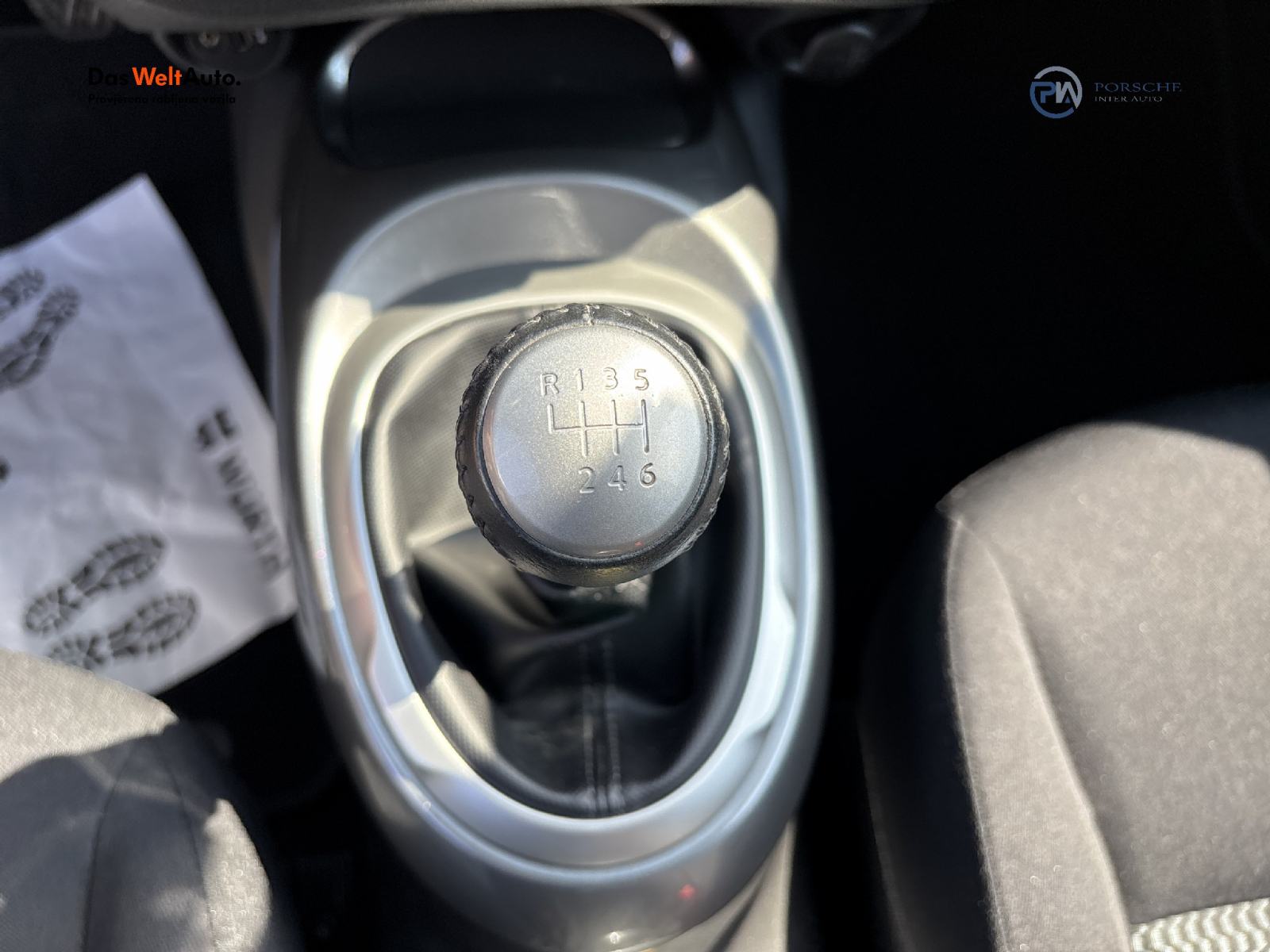 Nissan Juke 1,2 DIG-T Tekna Premium, fotografija 18