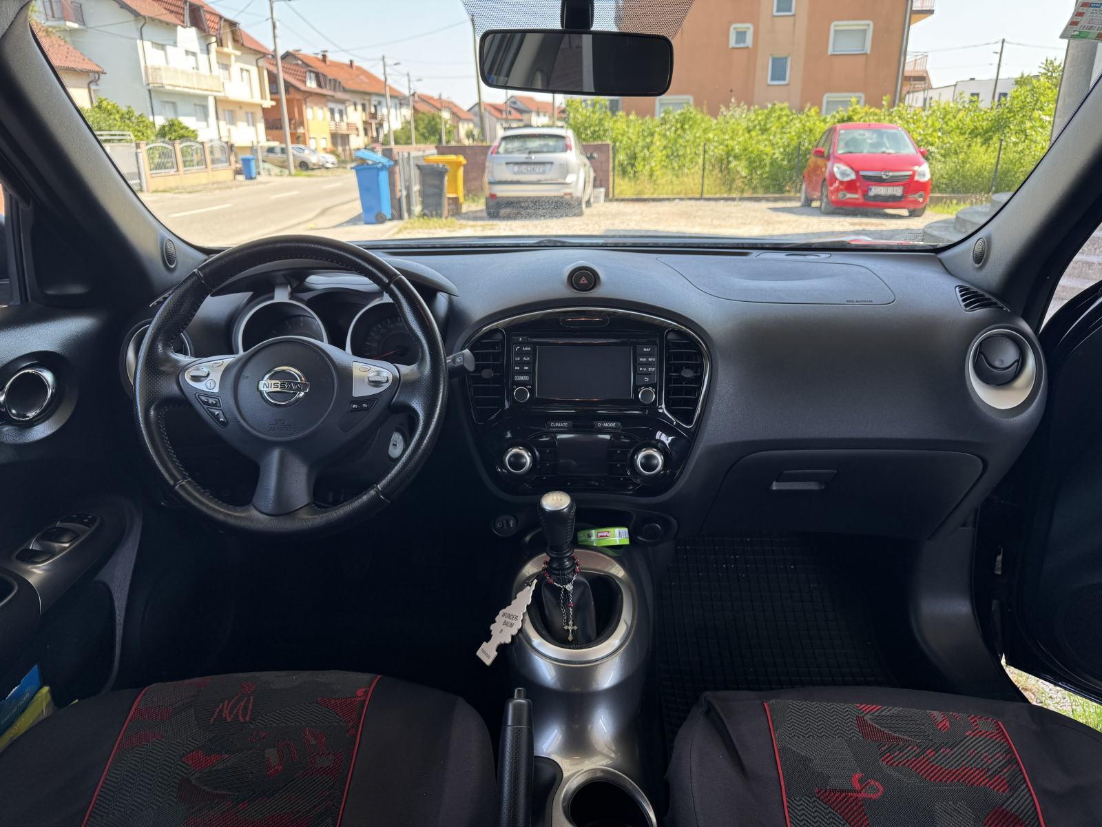 Nissan Juke 1.2, 2017. god. - Registracija do 01/27, fotografija 9
