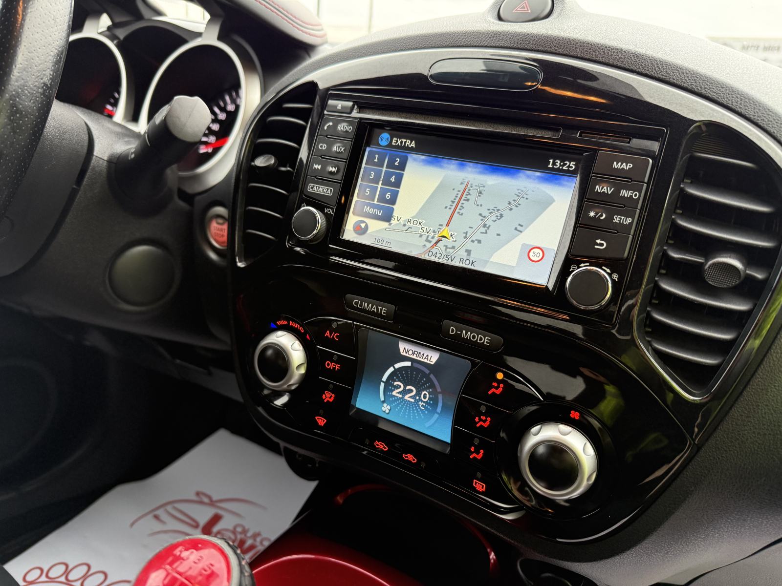 Nissan Juke 1.5 dCI - NAVIGACIJA - TEMPOMAT - ALCANTARA - GARANCIJA, fotografija 20