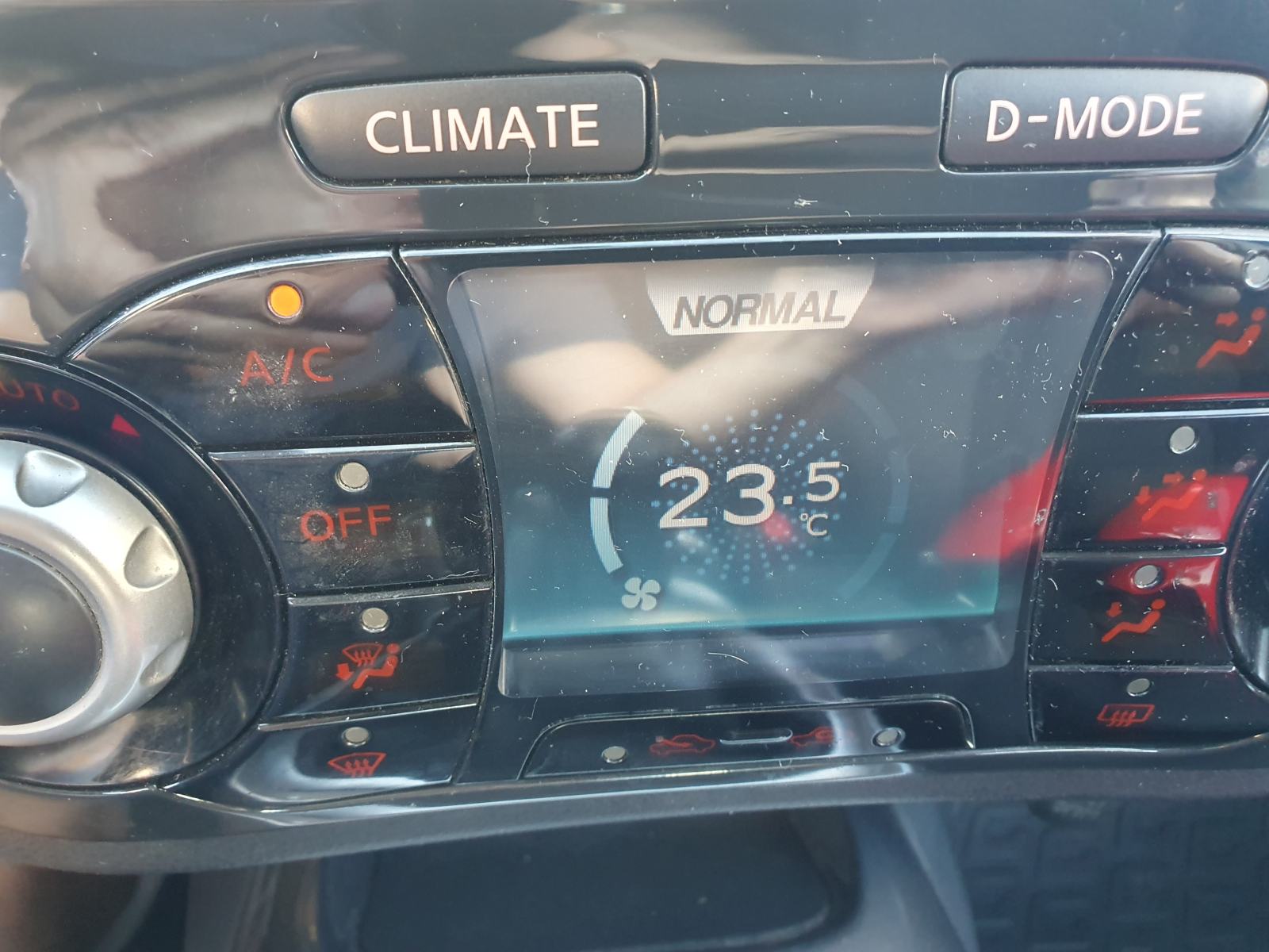 Nissan Juke 1,6 16V reg. 03/2027, fotografija 16