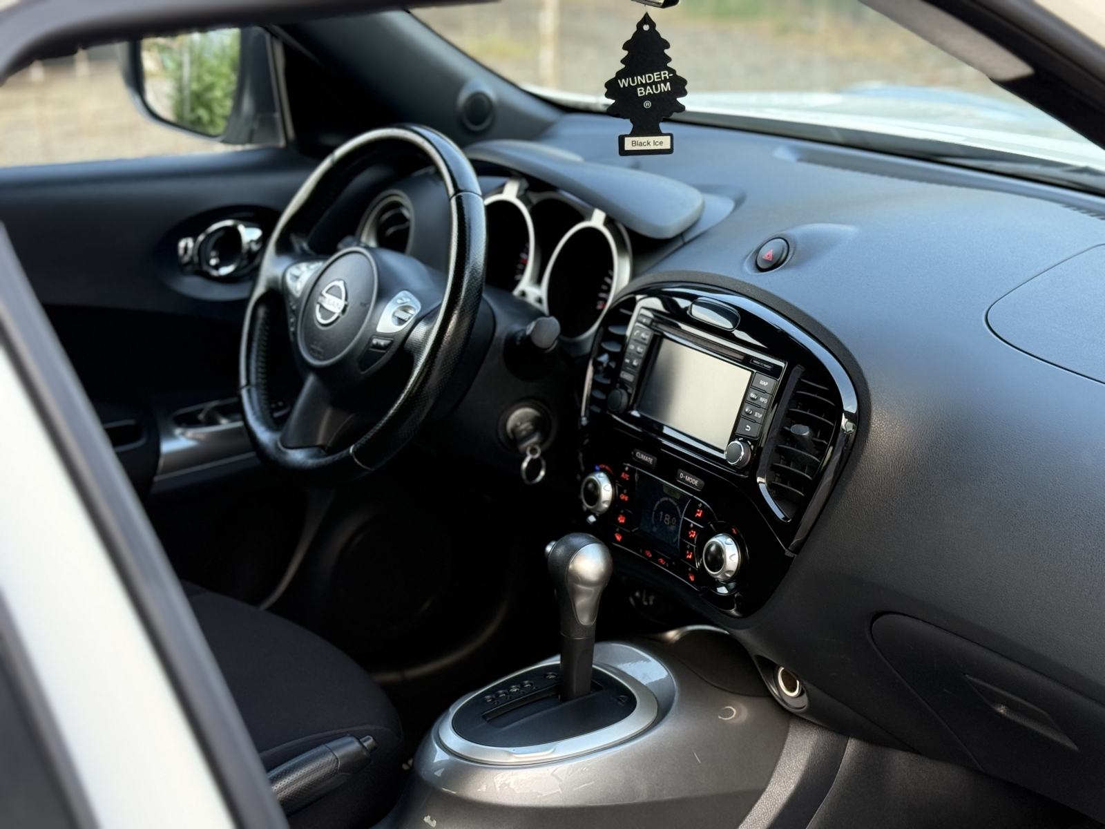 Nissan Juke 1,6 16V CVT TEKNA *AUTOMATIK*HR AUTO*KAMERA*NAVI*SERVISNA*, fotografija 20