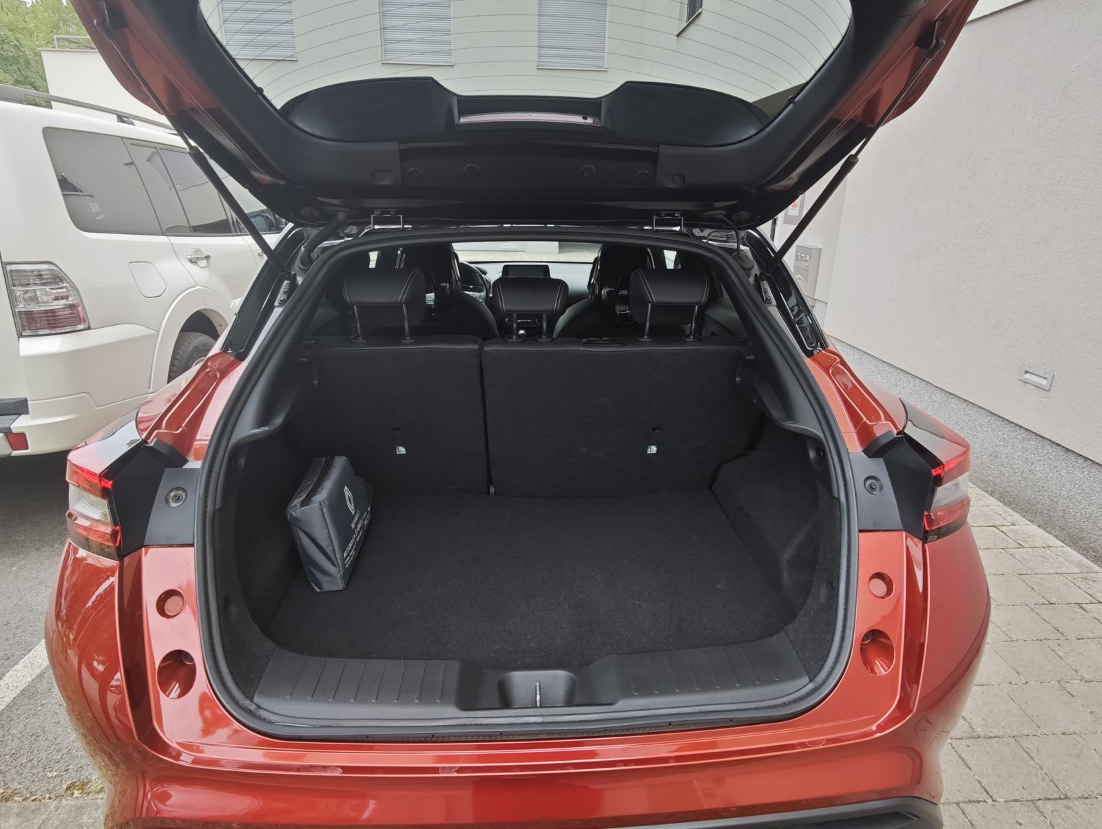 Nissan Juke 1.6 Tekna+, Hybrid - 2022. – Full oprema, Bose, 360 kamera, fotografija 12