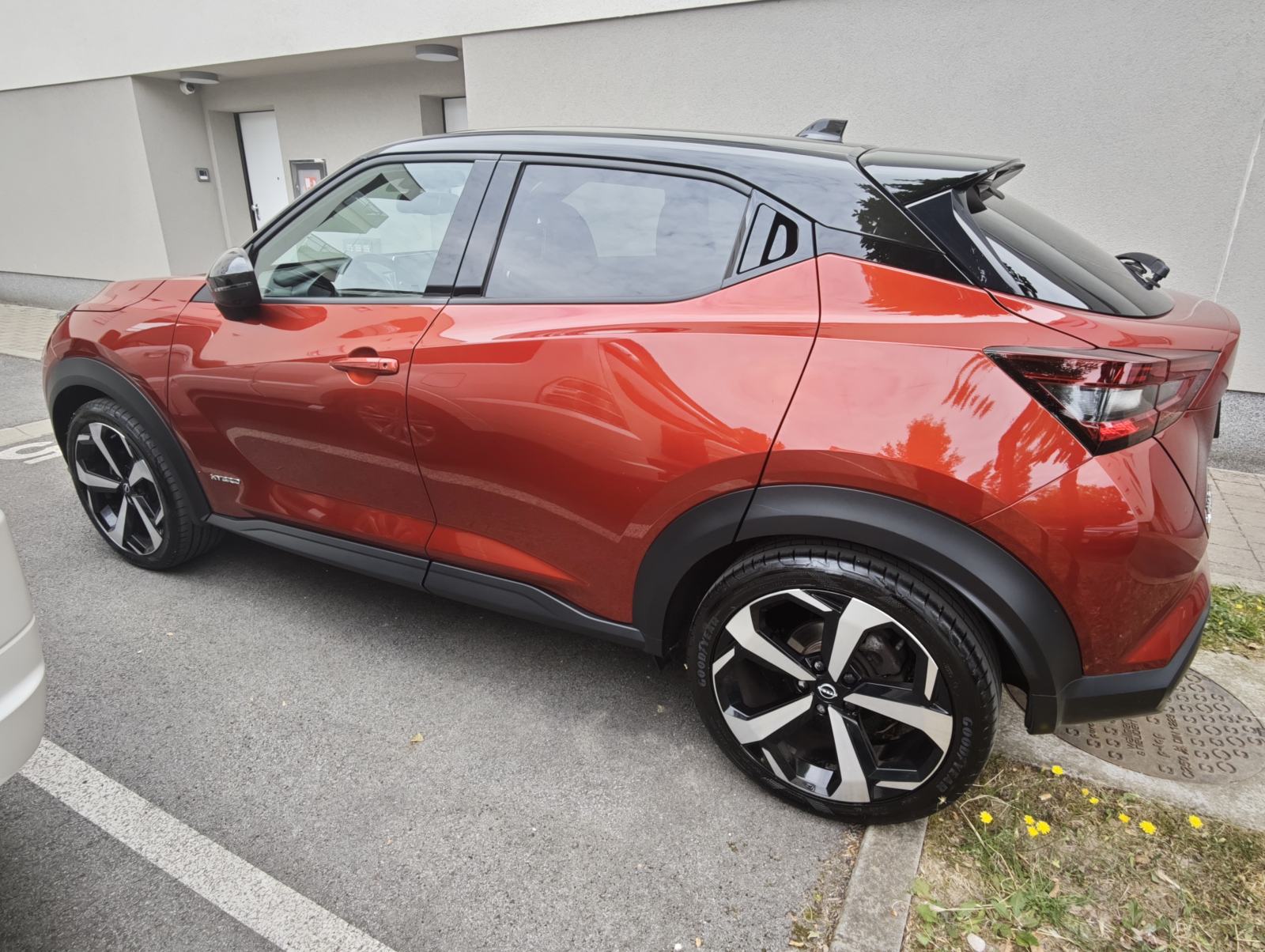 Nissan Juke 1.6 Tekna+, Hybrid - 2022. – Full oprema, Bose, 360 kamera, fotografija 2