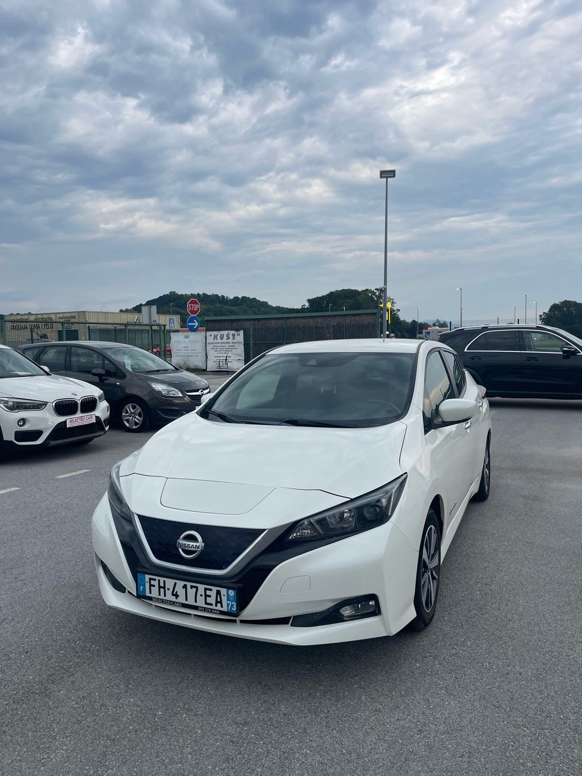Nissan Leaf 40 kWh automatik, pogled izvana - slika 1