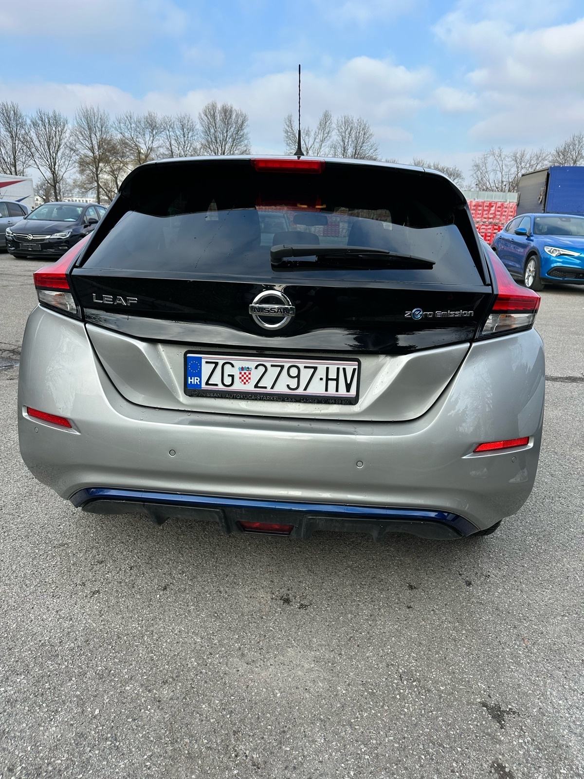 Nissan Leaf 40 kWh automatik, fotografija 5