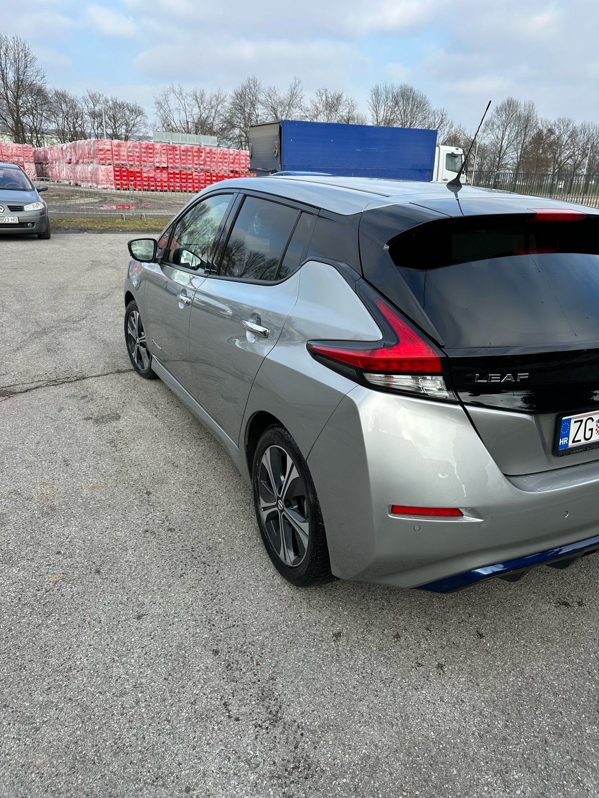 Nissan Leaf 40 kWh automatik, fotografija 15