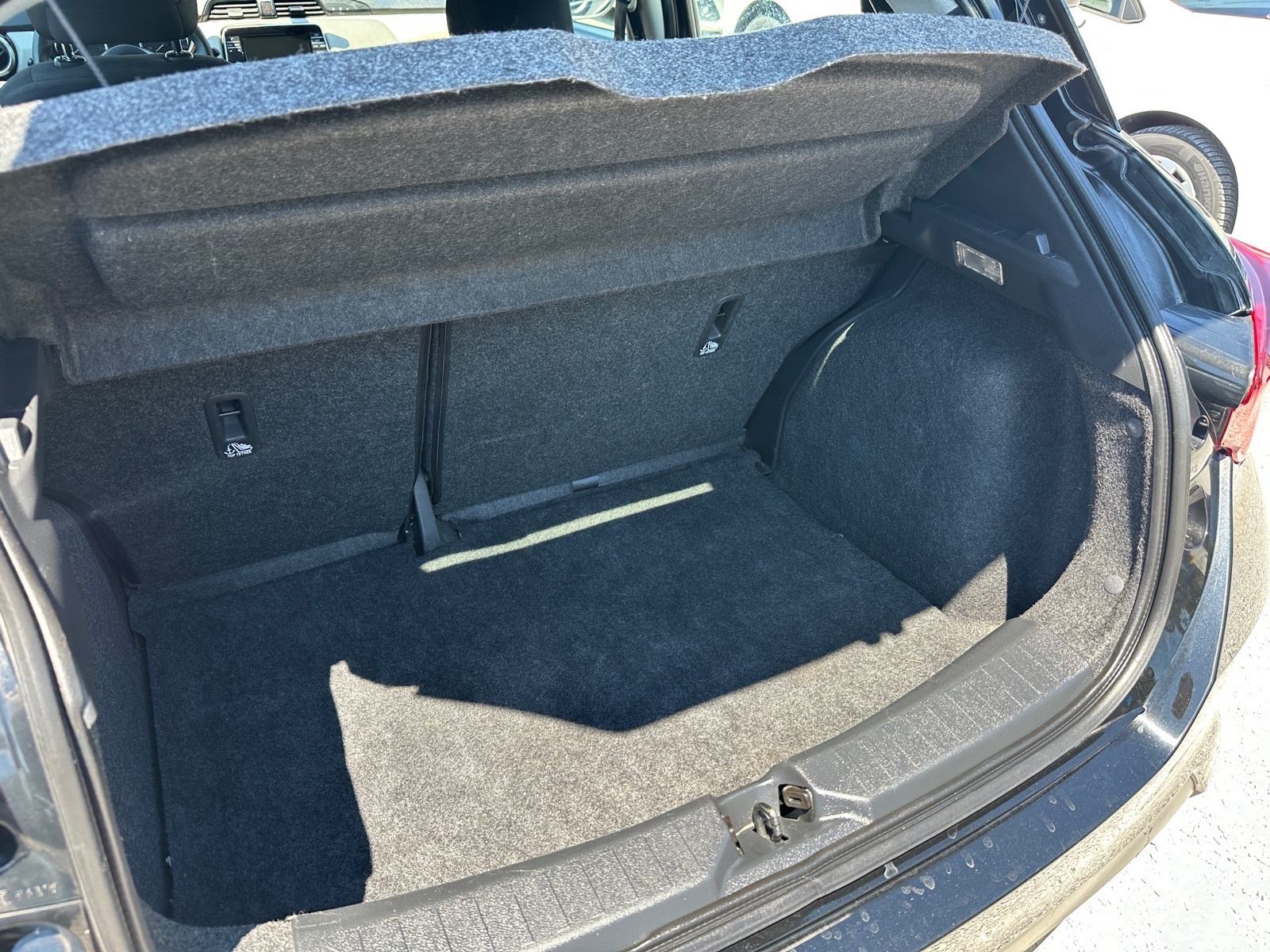Nissan Micra 1,0 ~godinu dana registriran~, fotografija 10