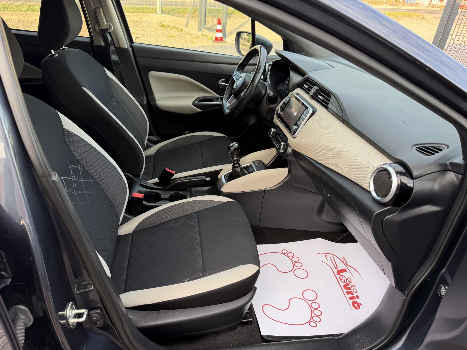 Nissan Micra 1,0 N-Connecta - TOP OPREMA - SUPER STANJE, fotografija 11