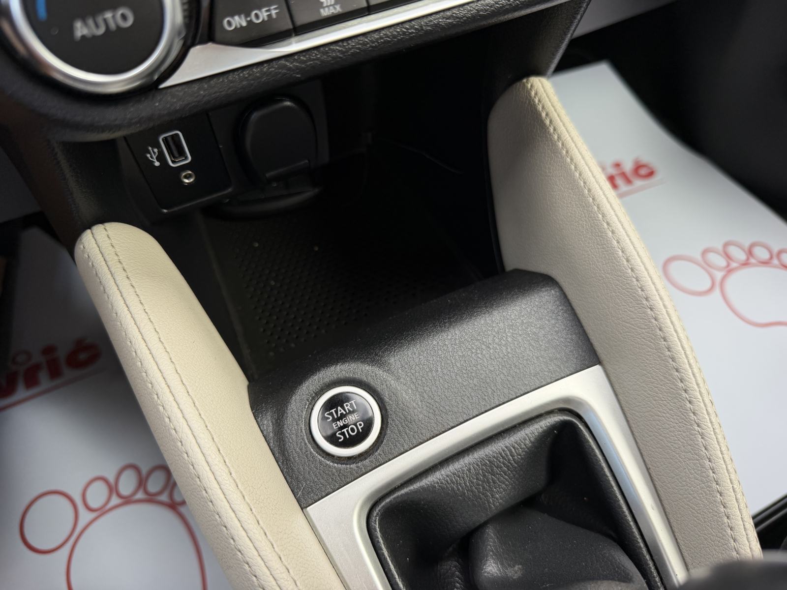 Nissan Micra 1,0 N-Connecta - TOP OPREMA - SUPER STANJE, fotografija 13