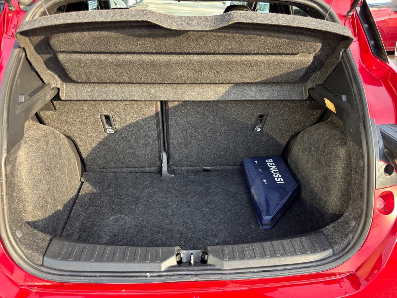 Nissan Micra 1.0 N-SPORT, fotografija 11