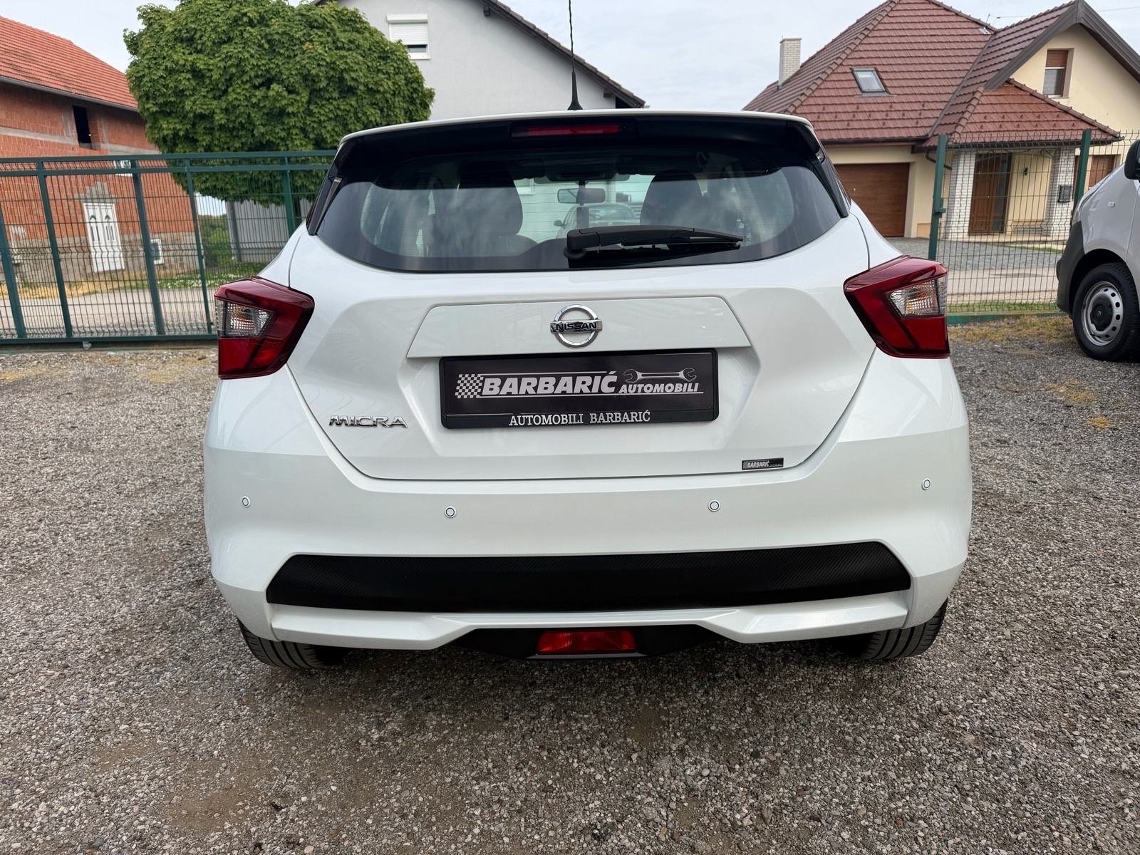 Nissan Micra 1,0iMultimedija,Digitalna klima,PDC,Servisna,Jamstvo 12mj, fotografija 6