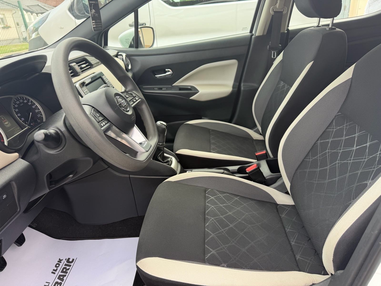 Nissan Micra 1,0iMultimedija,Digitalna klima,PDC,Servisna,Jamstvo 12mj, fotografija 9