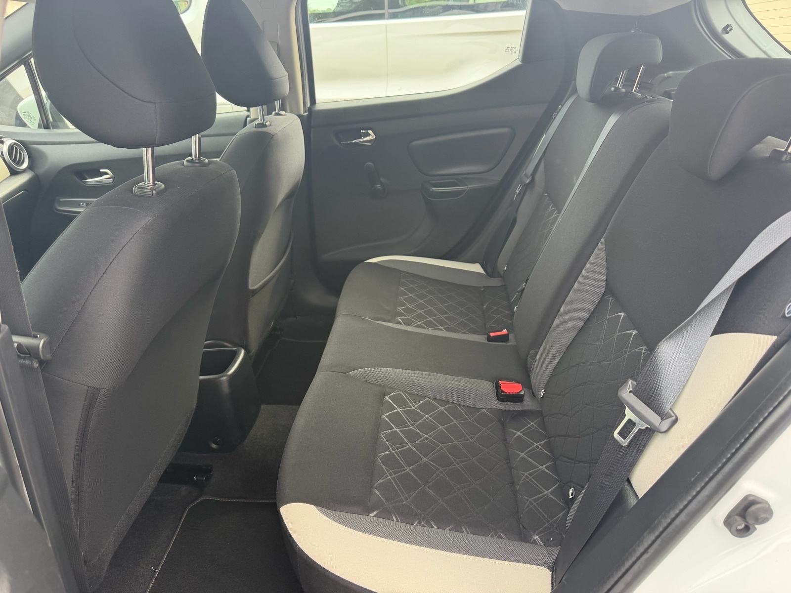 Nissan Micra 1,0iMultimedija,Digitalna klima,PDC,Servisna,Jamstvo 12mj, fotografija 10
