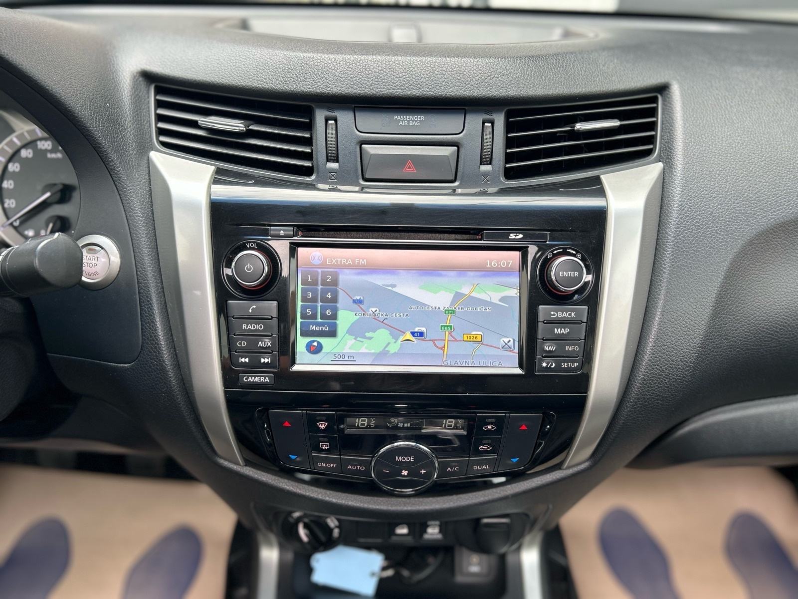 Nissan Navara 2.3 DCI 2017G.4X4 NOVI MODEL N-1 FULL OPREMA ŠIBER XENON, fotografija 19