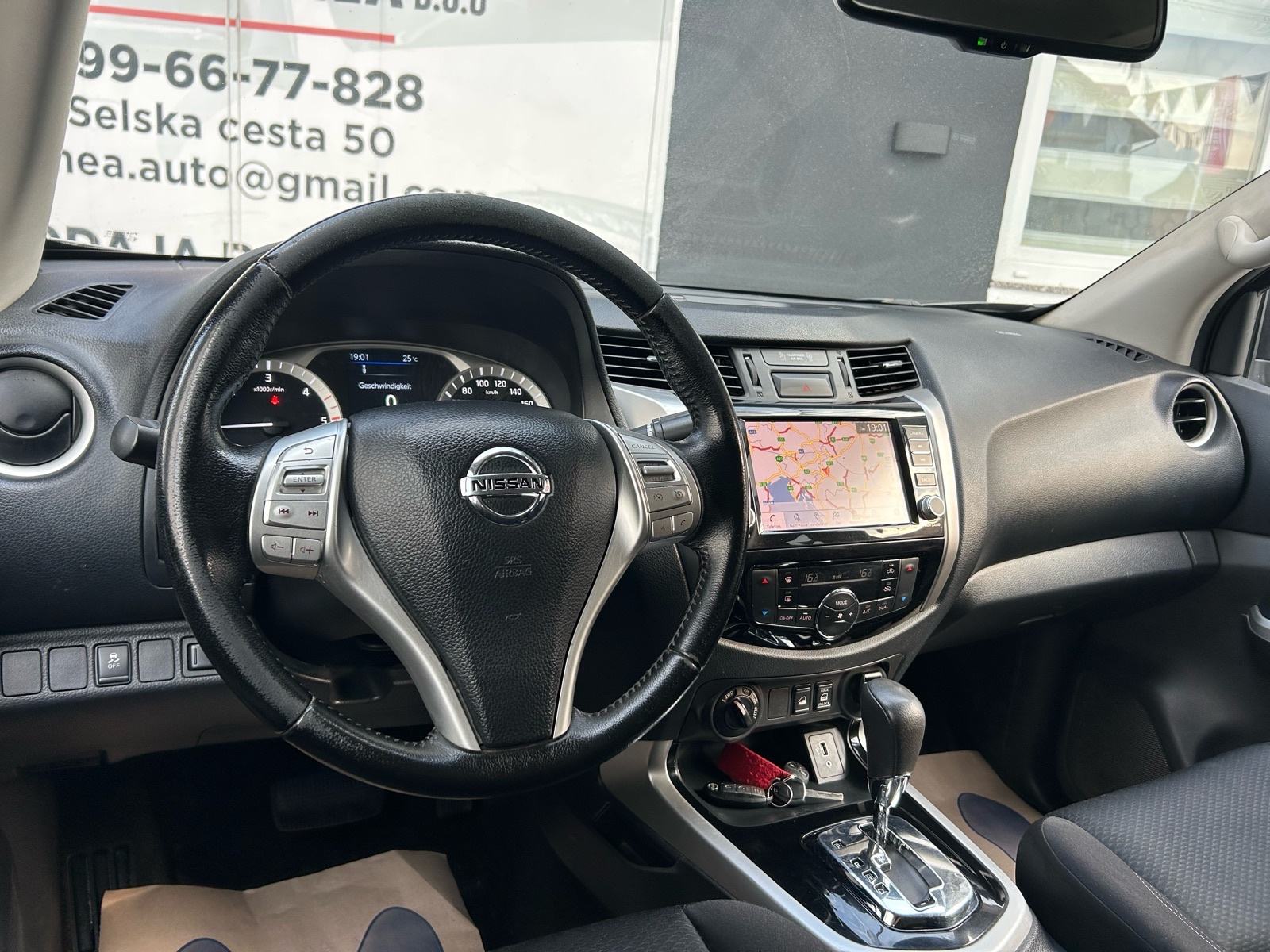 Nissan Navara 2.3 DCI AUTOMATIK 2019G.4X4 NOVI MODEL N-1 FULL OPREMA, fotografija 16