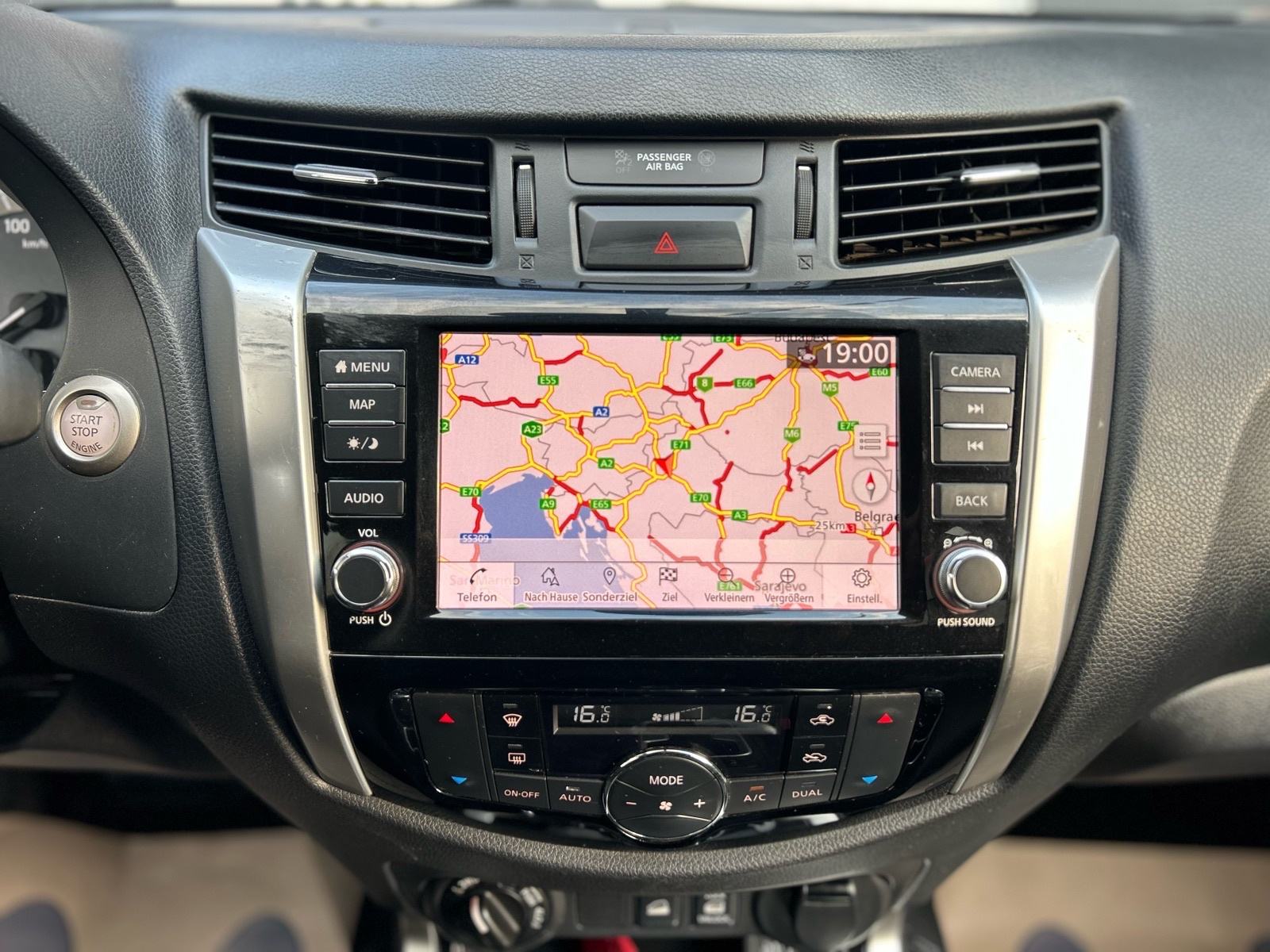 Nissan Navara 2.3 DCI AUTOMATIK 2019G.4X4 NOVI MODEL N-1 FULL OPREMA, fotografija 19