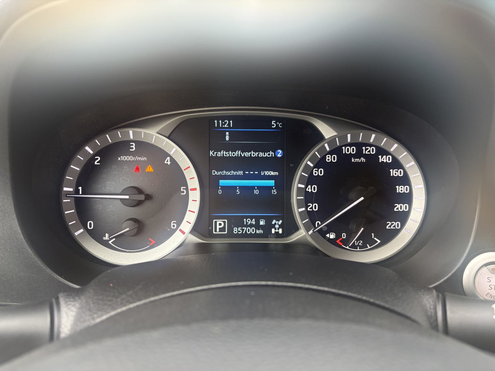 Nissan Navara 2,3D 4WD TEKNA automatik, fotografija 11