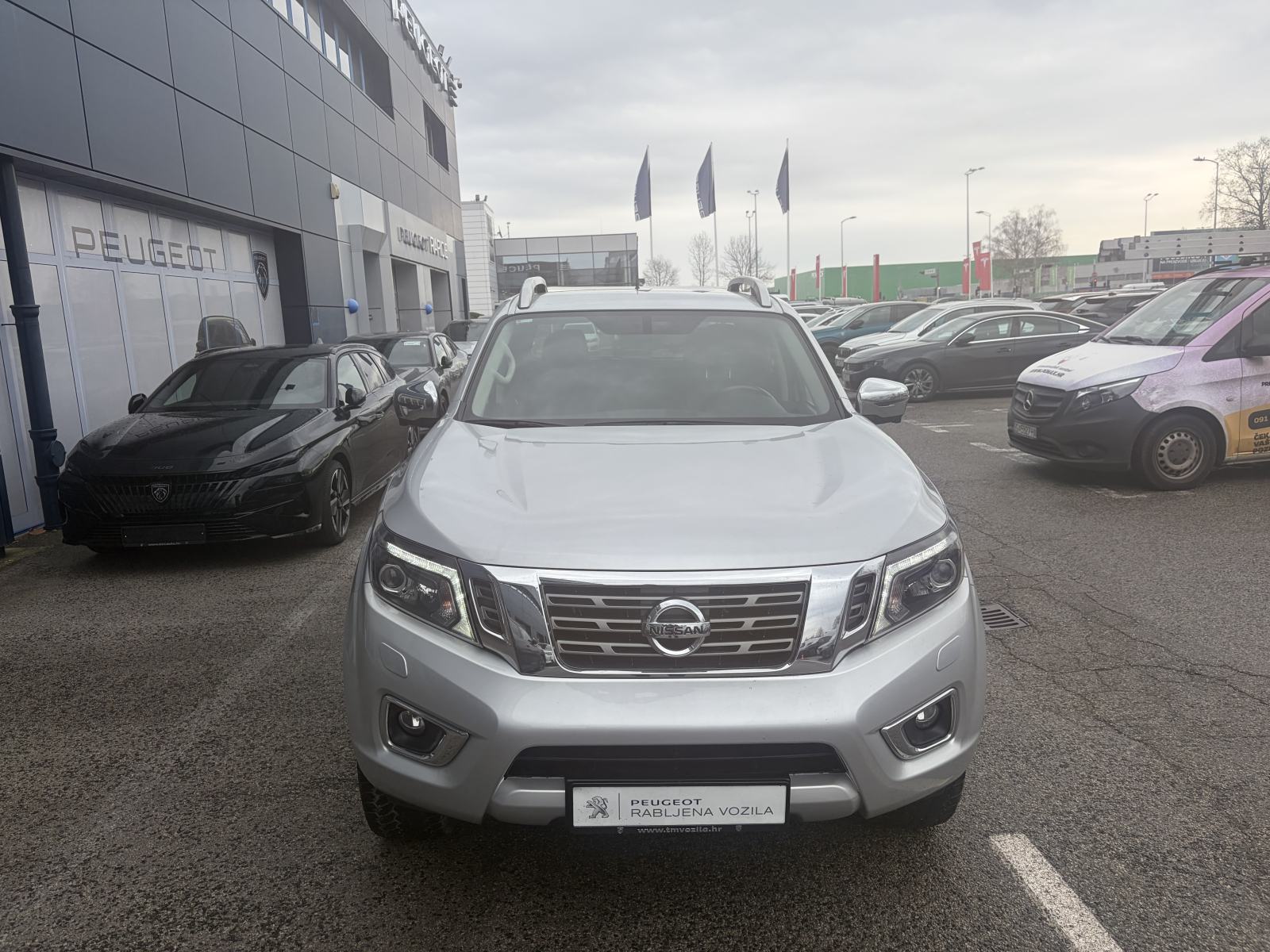 Nissan Navara 2,3D 4WD TEKNA automatik, pogled izvana - slika 2