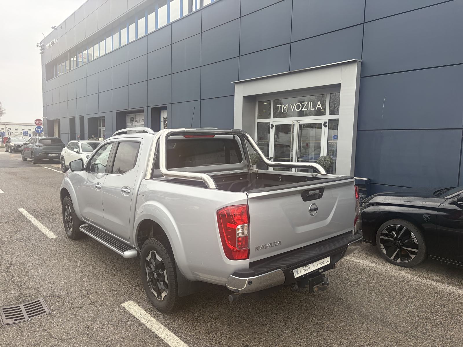Nissan Navara 2,3D 4WD TEKNA automatik, pogled izvana - slika 4