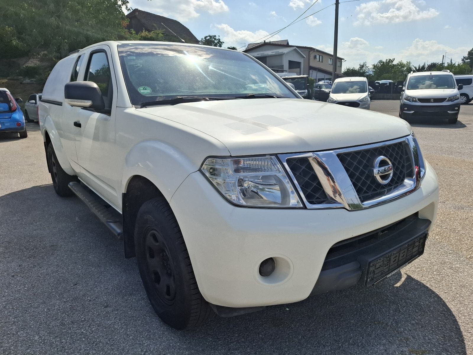 Nissan Navara 2.5 D N1 SA 4 SJEDALA 4X4-KLIMA-GRIJANJE SJEDALA, fotografija 3