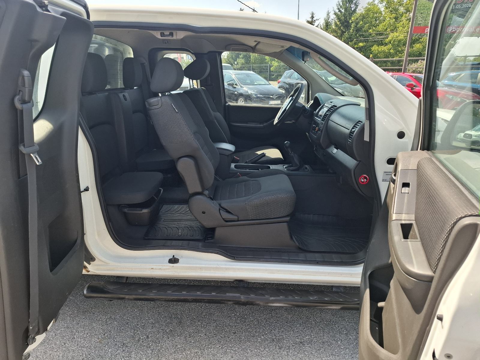 Nissan Navara 2.5 D N1 SA 4 SJEDALA 4X4-KLIMA-GRIJANJE SJEDALA, fotografija 12