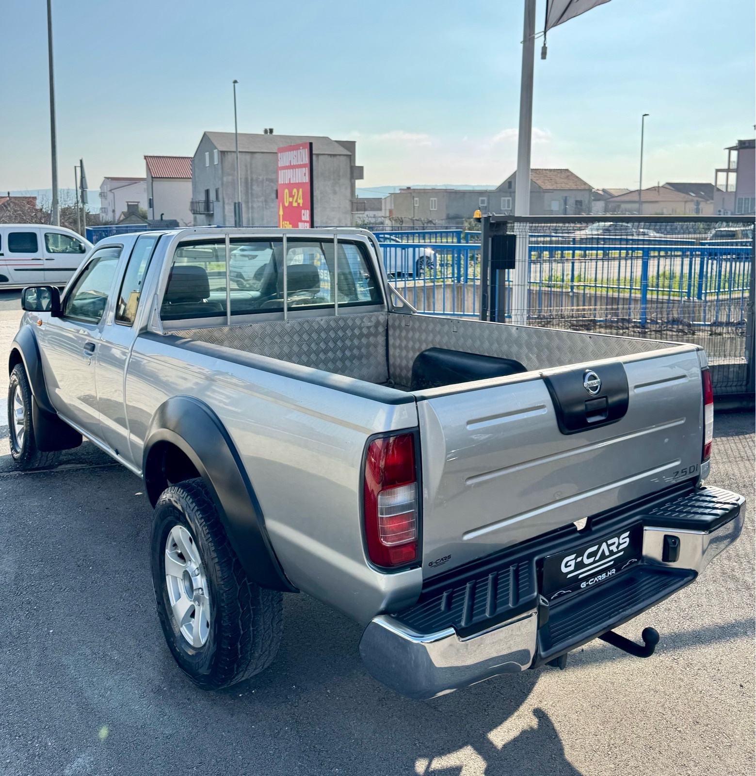 Nissan Navara 2,5 TDI 4X4 KingCab—159.000km—4 SJEDALA—REG.GOD.DANA—TOP, fotografija 5