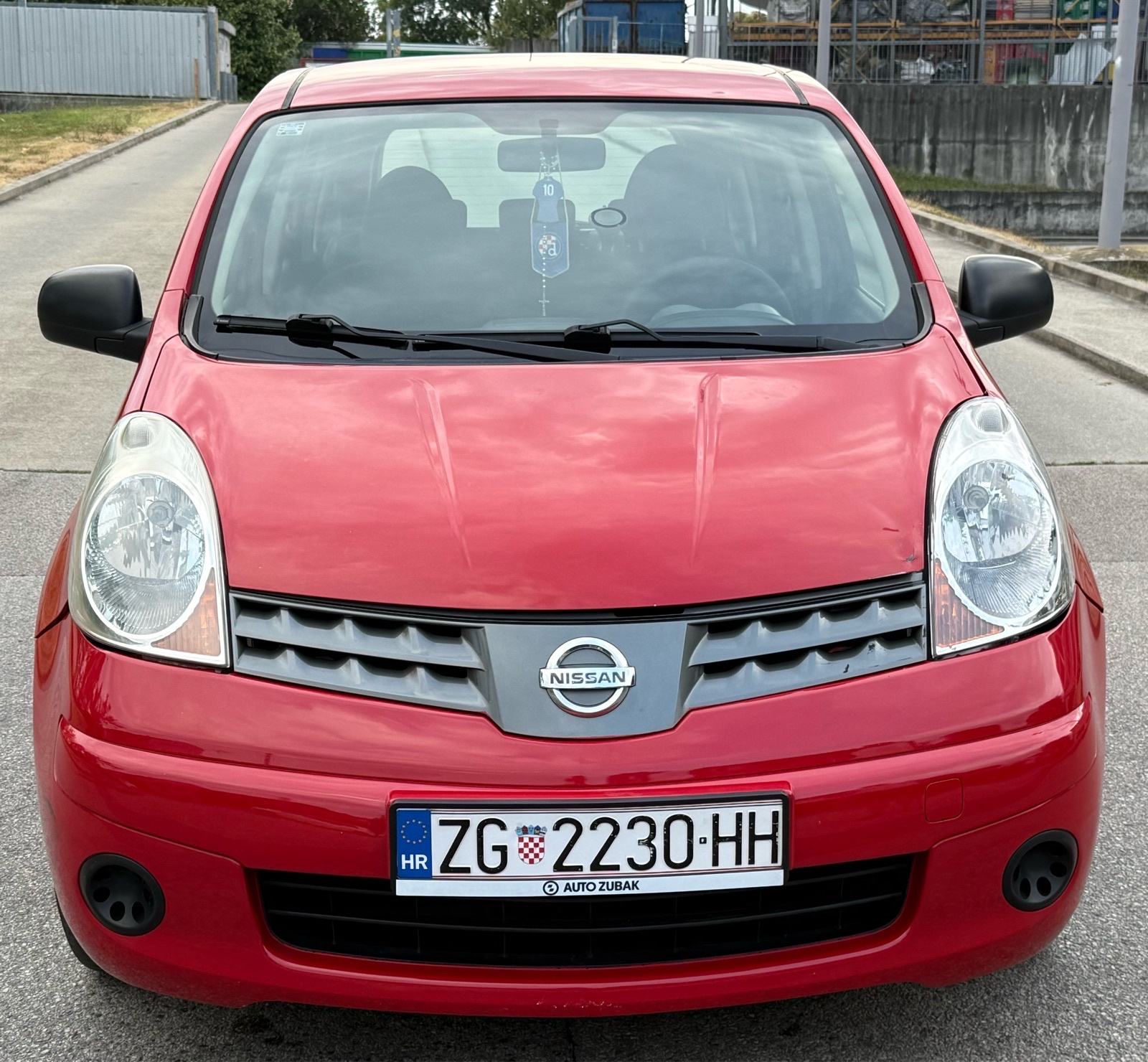 NISSAN NOTE 1.4 i•HR.AUTO•KLIMA•REGISTRIRAN•ODLIČAN, pogled izvana - slika 3