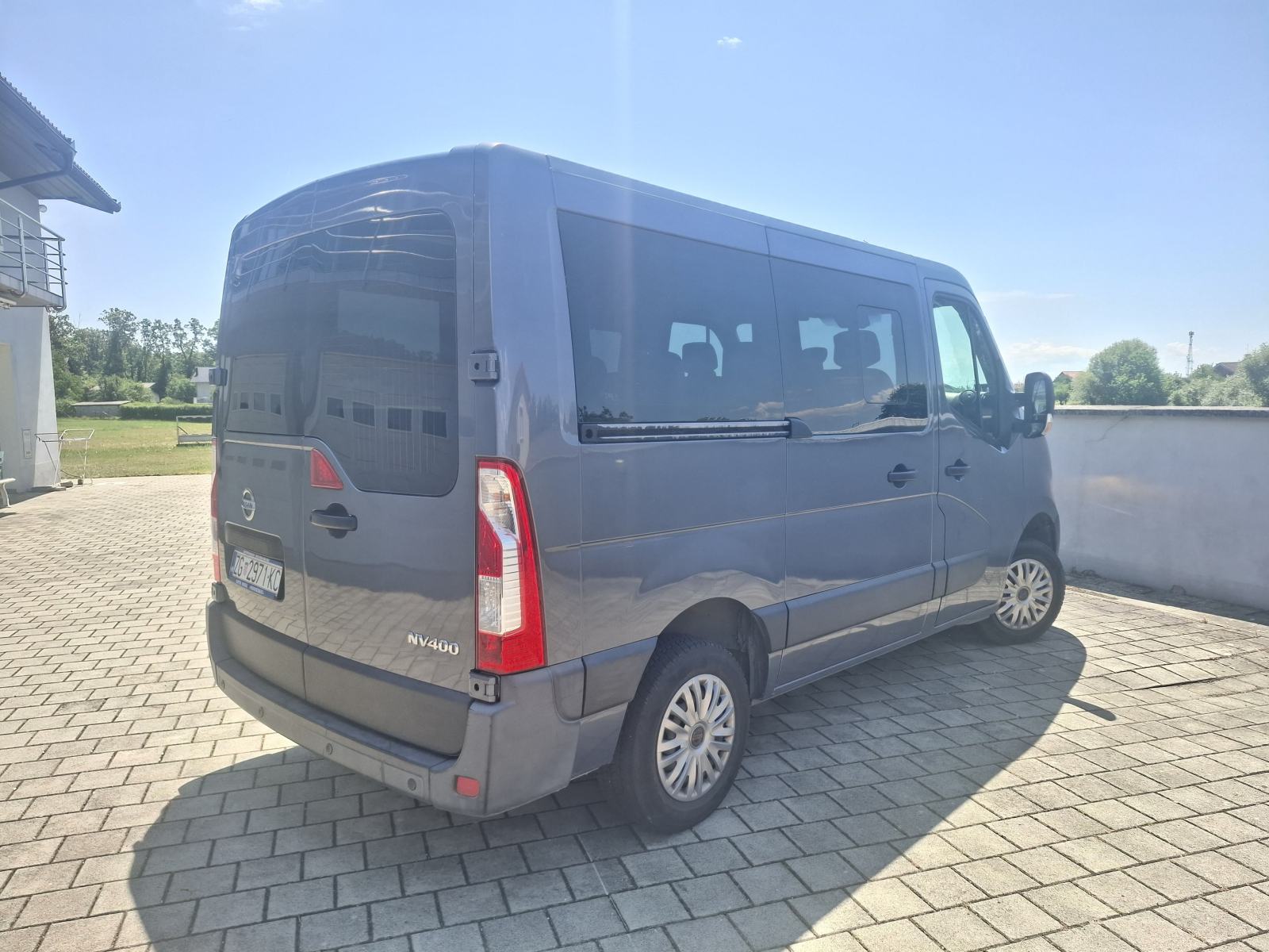 Nissan NV400 2.3DIESEL - PUTNIČKI 9 SJEDALA - ZAMJENA ZA OSOBNO, pogled izvana - slika 3